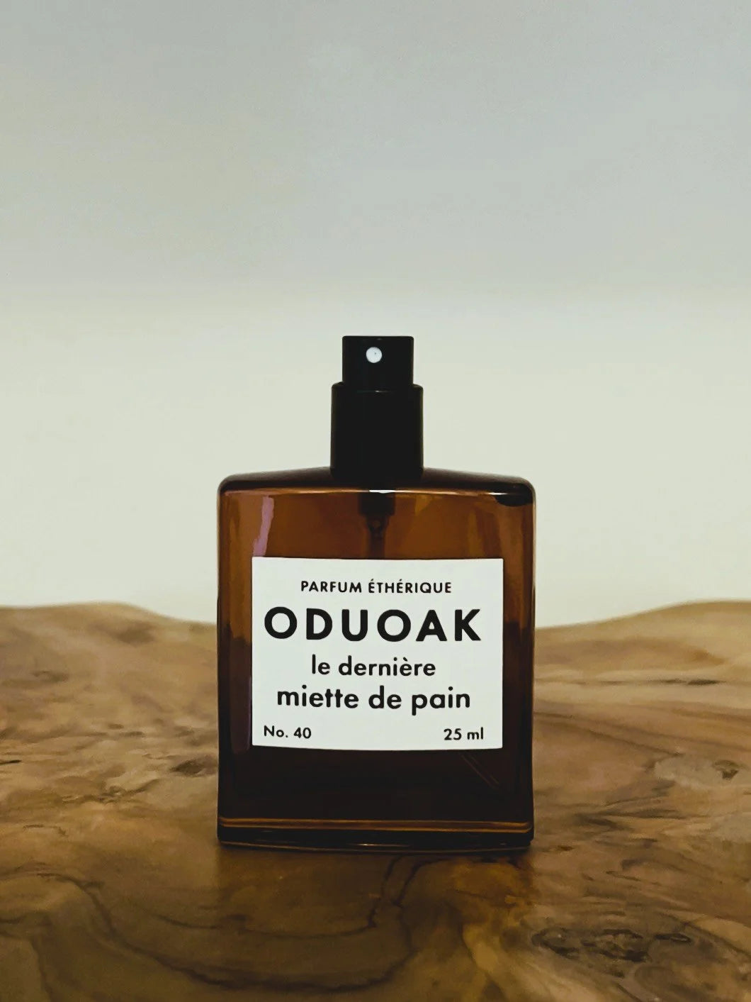 ODUOAK No. 40 le derniere miette de pain